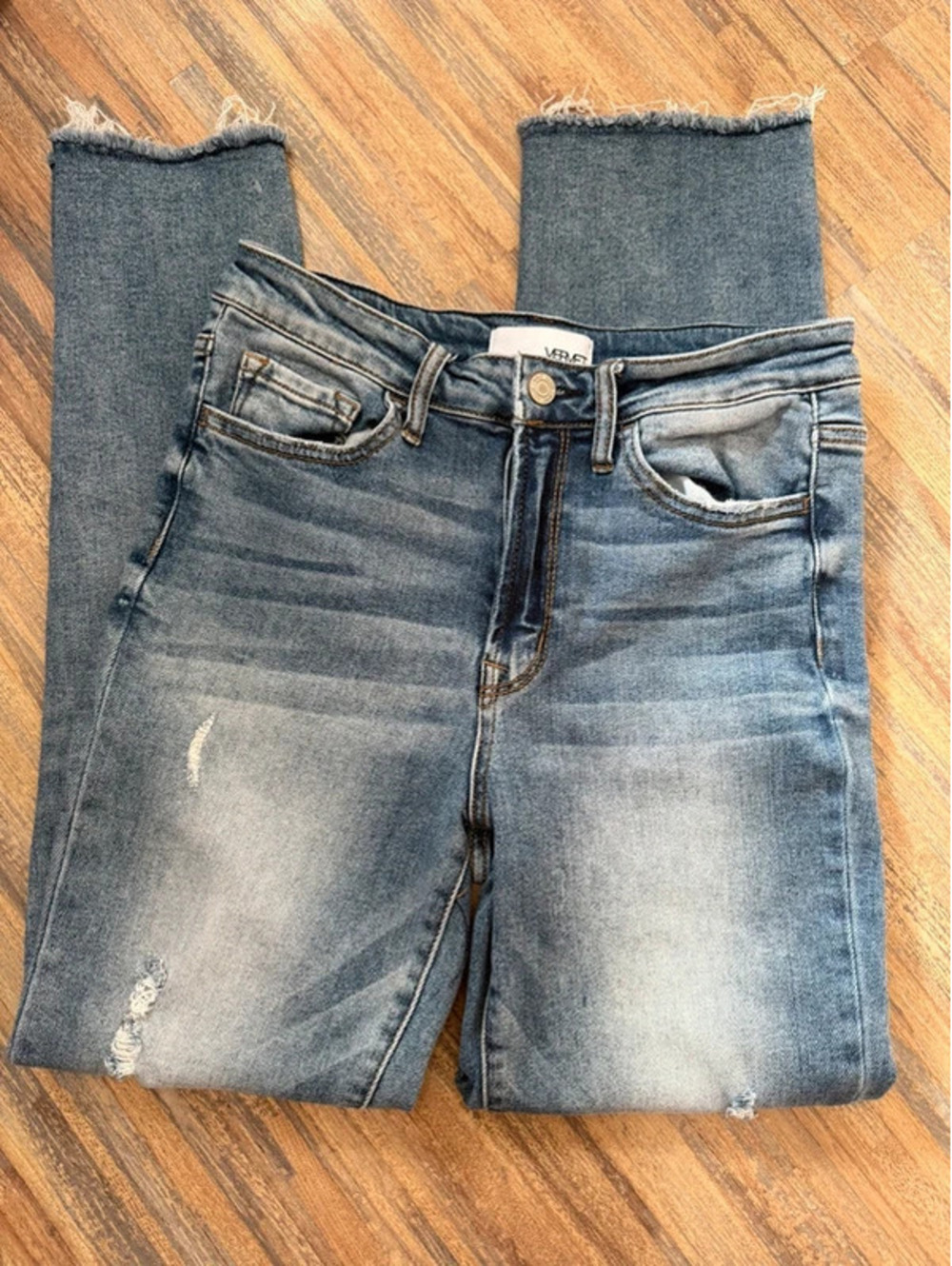 Vervet jeans size 27